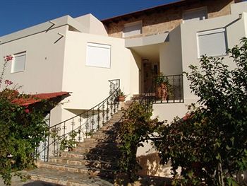 Theonia Apartment