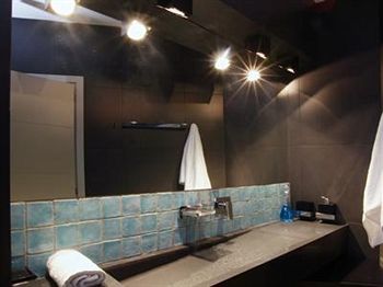 Ninas Athenian Loft photo 3