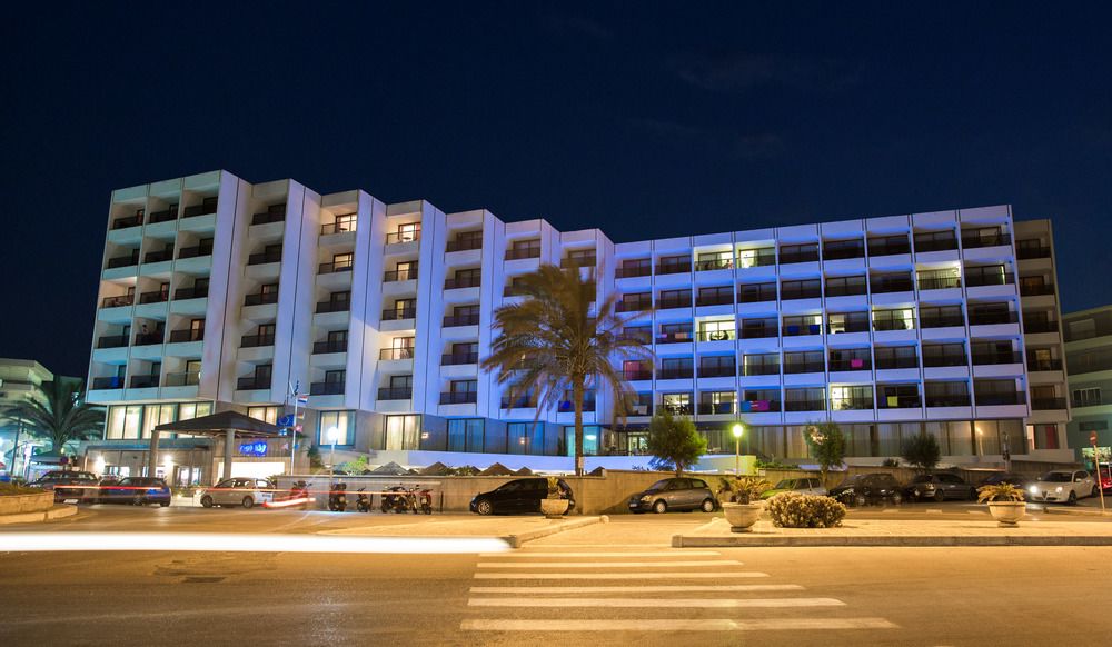 Blue Sky City Beach Hotel image 1