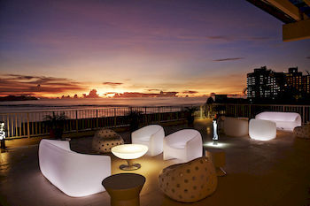 Executive Lounge