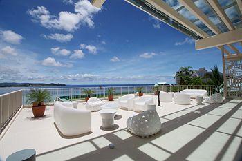 Executive Lounge