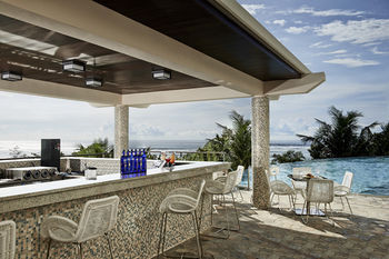 Poolside Bar