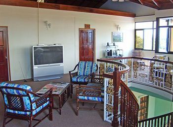Hotel Lounge