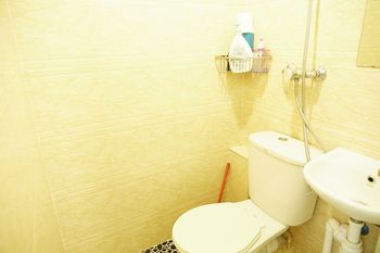 Bathroom 3, Gold Keep Hostel, Kowloon