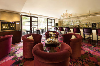 Hotel Lounge