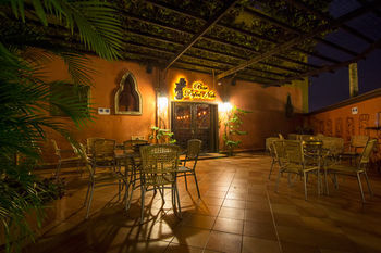 Hotel Bar