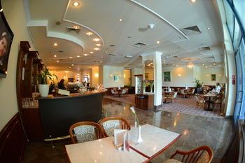 Hotel Bar
