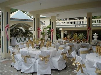 Outdoor Banquet Area