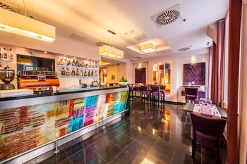 Hotel Bar