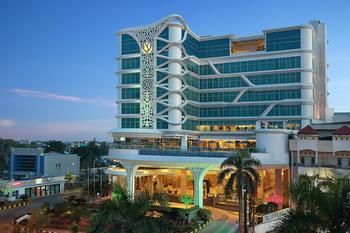 Golden Tulip Galaxy Hotel