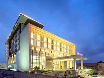 Mercure Padang - Tap to explore photos