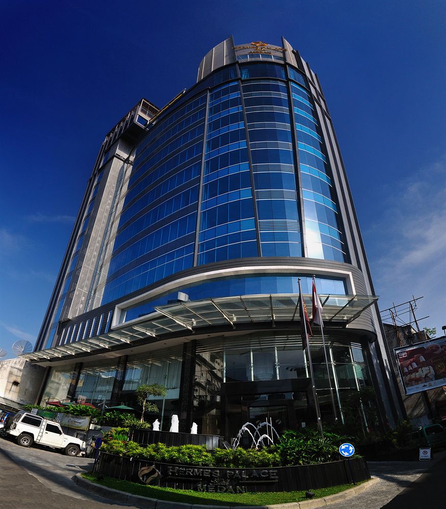 Hermes Palace Hotel Medan image 1