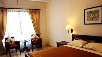 Hotel Nirwana Suites photo 5