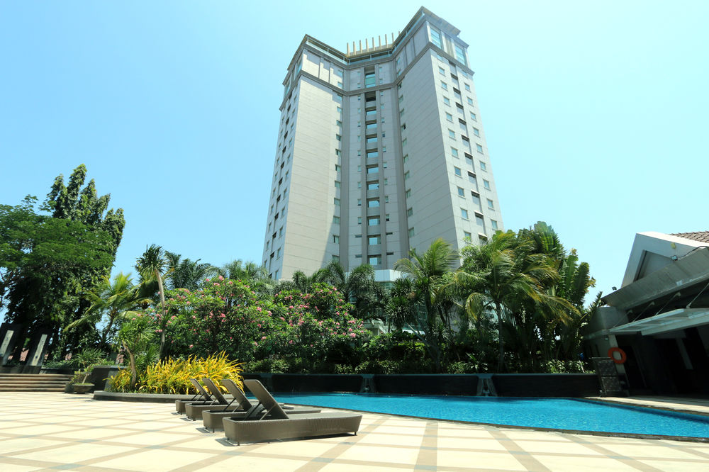 Java Paragon Hotel & Residences image 1