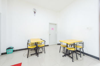 Airy Tatura Emmy Saelan 33 Palu photo 4