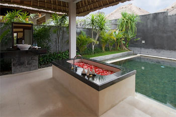 The Alam Villa photo 3
