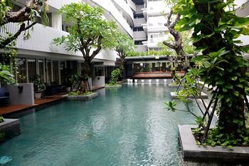 Ramada by Wyndham Bali Sunset Road Kuta - Tap to explore photos