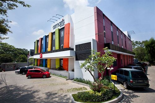 Amaris Hotel Cimanuk Bandung image 1