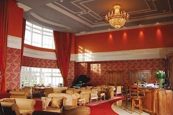 Hotel Lounge