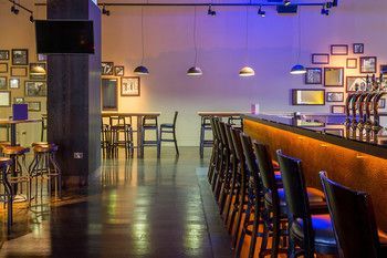 Hotel Bar