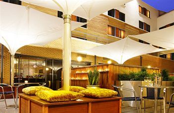Hotel Bar