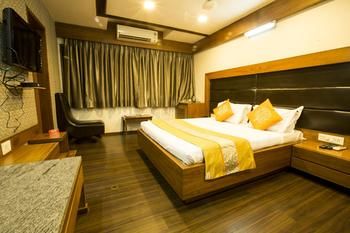 OYO Premium Gandhi Ashram Road II photo 4