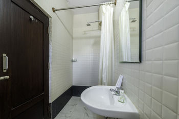 Treebo Sanctum Suites photo 3