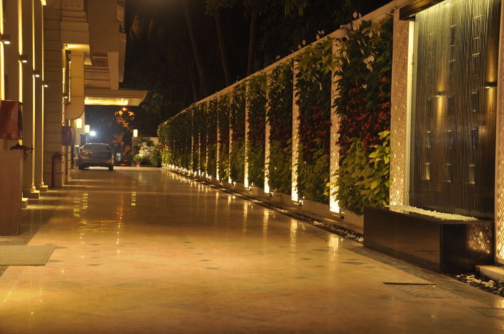 Goldfinch Hotel Mumbai image 1