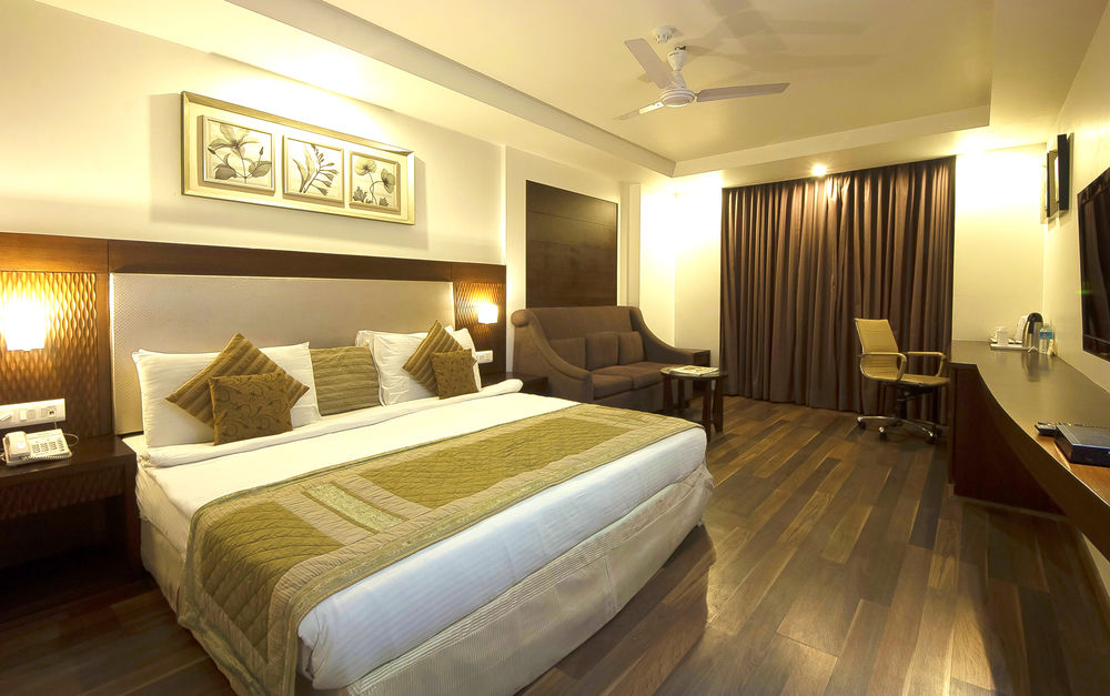 Hotel Le Roi New Delhi ラーマクリシュナ・アシュラム・マーグ駅 India thumbnail