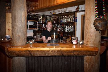 Hotel Bar