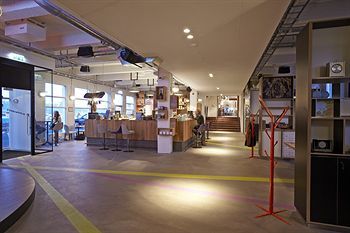 Hotel Bar