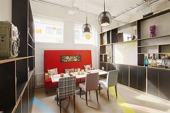 Hotel Bar