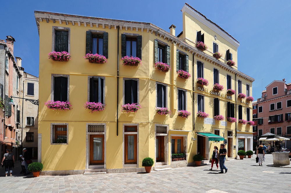 Hotel Santa Marina image 1