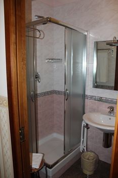 HOTEL ENRICA photo 4