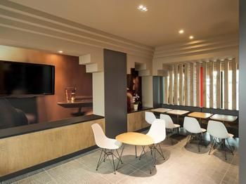 Hotel Bar