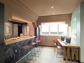 Hotel Bar