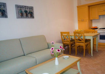 Others 4, Residence dei Margi, Messina