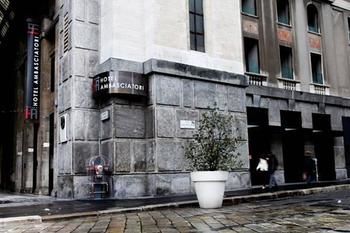 iH Hotels Milano Ambasciatori - Tap to explore photos