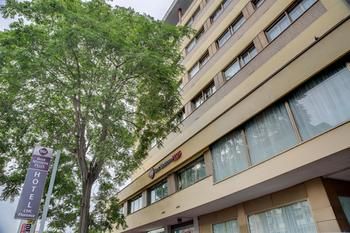 Best Western Plus CHC Florence - Tap to explore photos