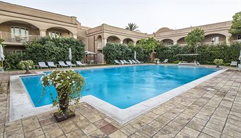 Romano Palace Luxury Hotel - Tap to explore photos