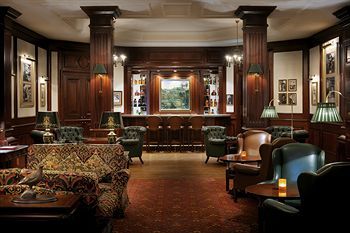 Hotel Lounge