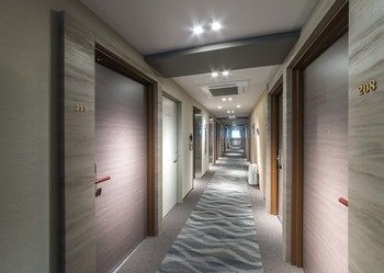Shinsaibashi Grand Hotel Osaka - Tap to explore photos
