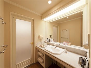 Hotel Fine Himeji Ⅰ shop photo 5