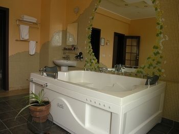 Jetted Tub