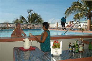 Poolside Bar
