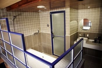 Q5 HOTEL photo 2