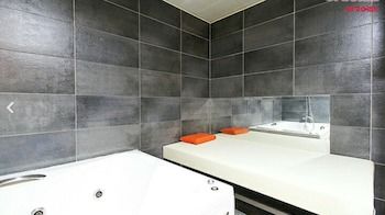 Suwon Utopia photo 5