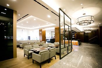 Hotel Lounge