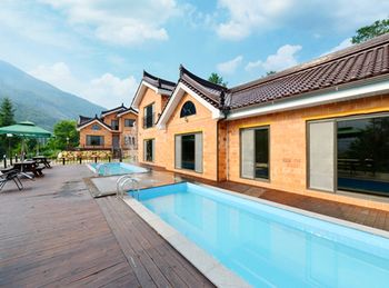 Sancheong Skylight Lake Pension