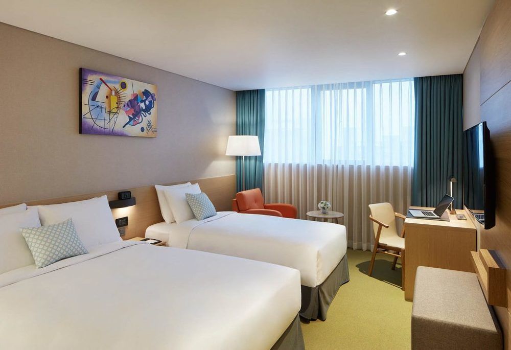 Howard Johnson by Wyndham Incheon Airport image 1